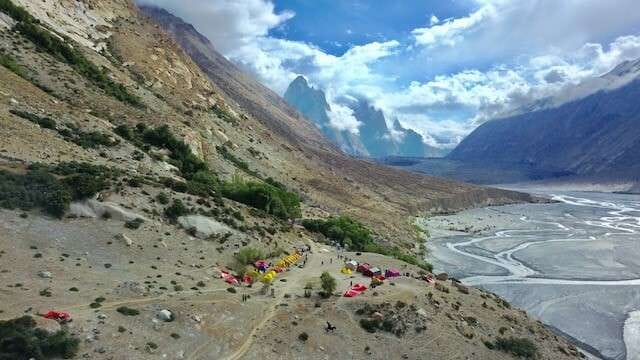 016-Jakes-K2-Blog-6-life-death-and-gratuitous-nudity1-and-3